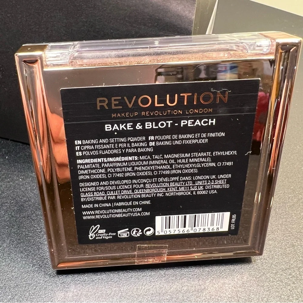 Revolution Bake & Blot Powder - Peach - Picture 4 of 4